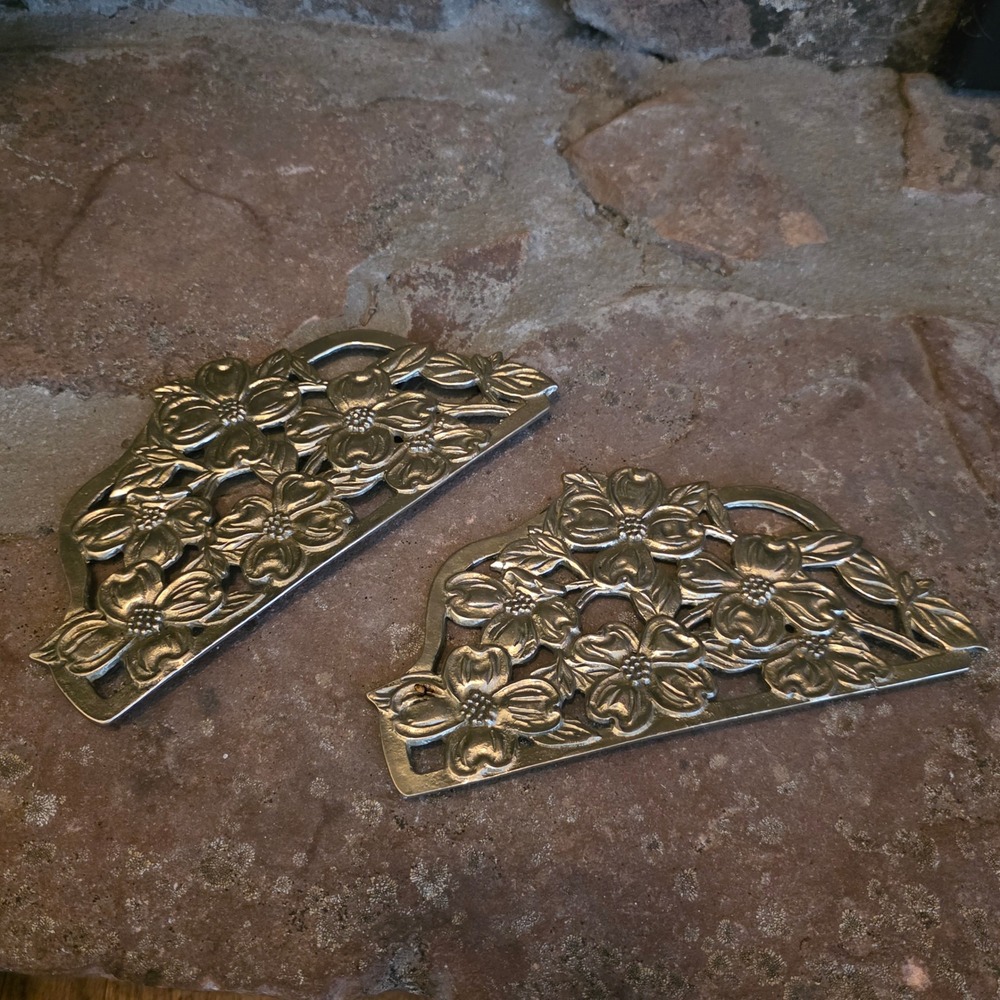 Vintage 1987 Lillian Vernon Brass Dogwood Flower Bookends Decorative Plaques Set